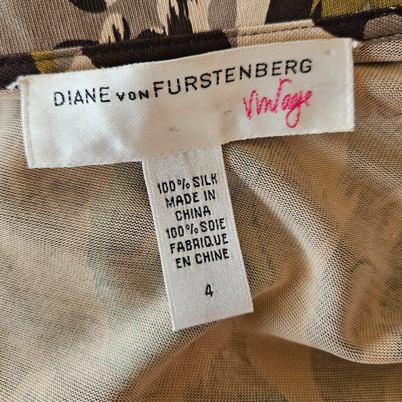 Vintage Diane Von Furstenberg Silk Animal Print Wrap Dress S-4 - Picture 10 of 10